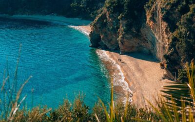 Spiaggia di Mogren è famosa per la sua acqua poco profonda e pulita