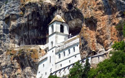 Un tour tra i monasteri del Montenegro: Spiritualità e architettura