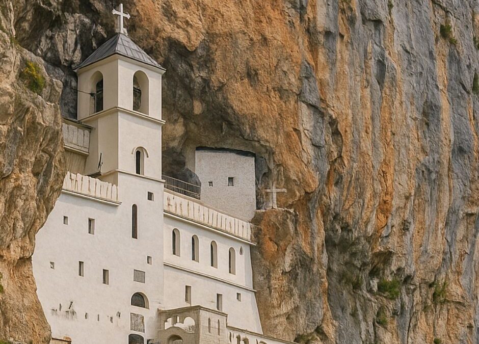 Monastero di Ostrog: spiritualità scolpita nella roccia